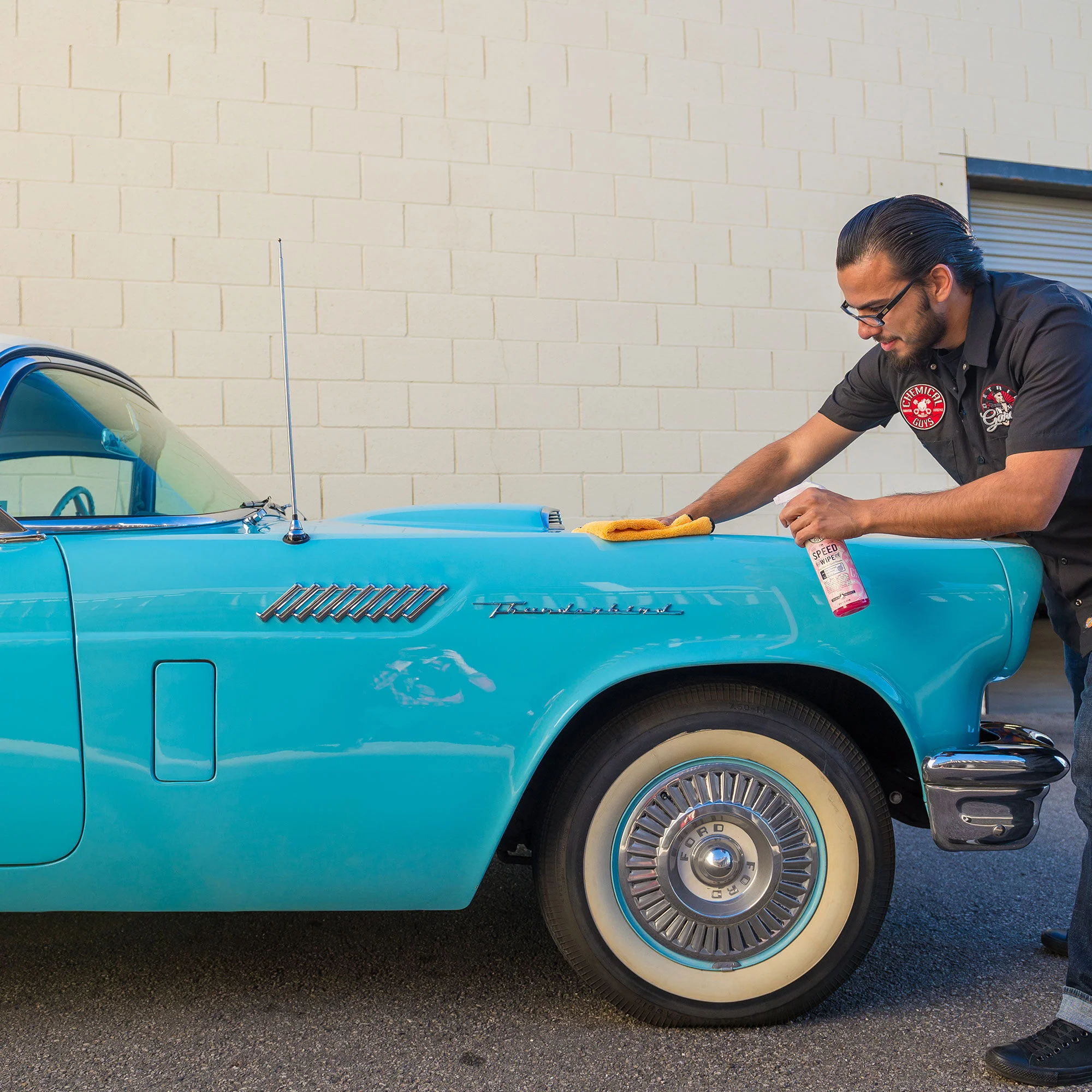 Speed Wipe Quick Detailer & High Shine Spray Gloss 13 Speed Wipe Quick Detailer & High Shine Spray Gloss